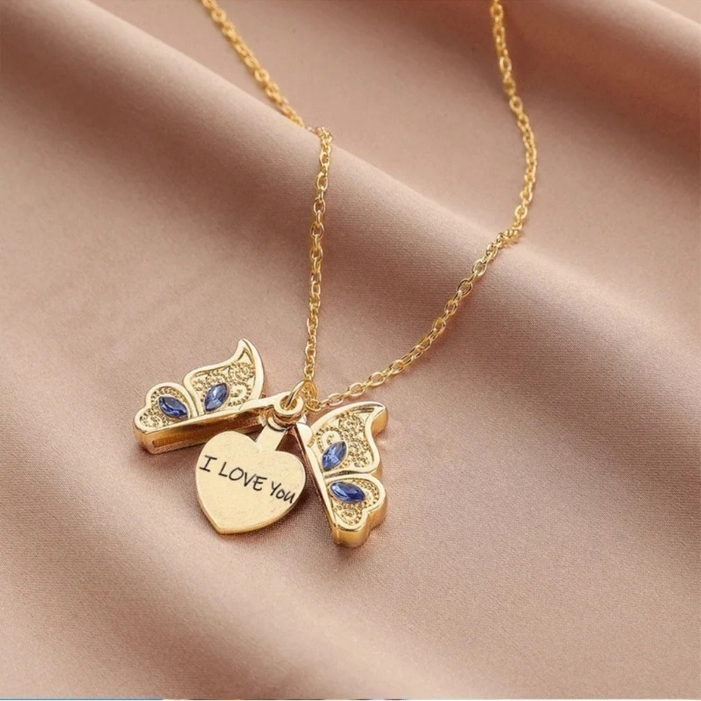 🔥 CLEARANCE 🔥 Gold Tone & Blue Butterfly Pendant Necklace - NWOT